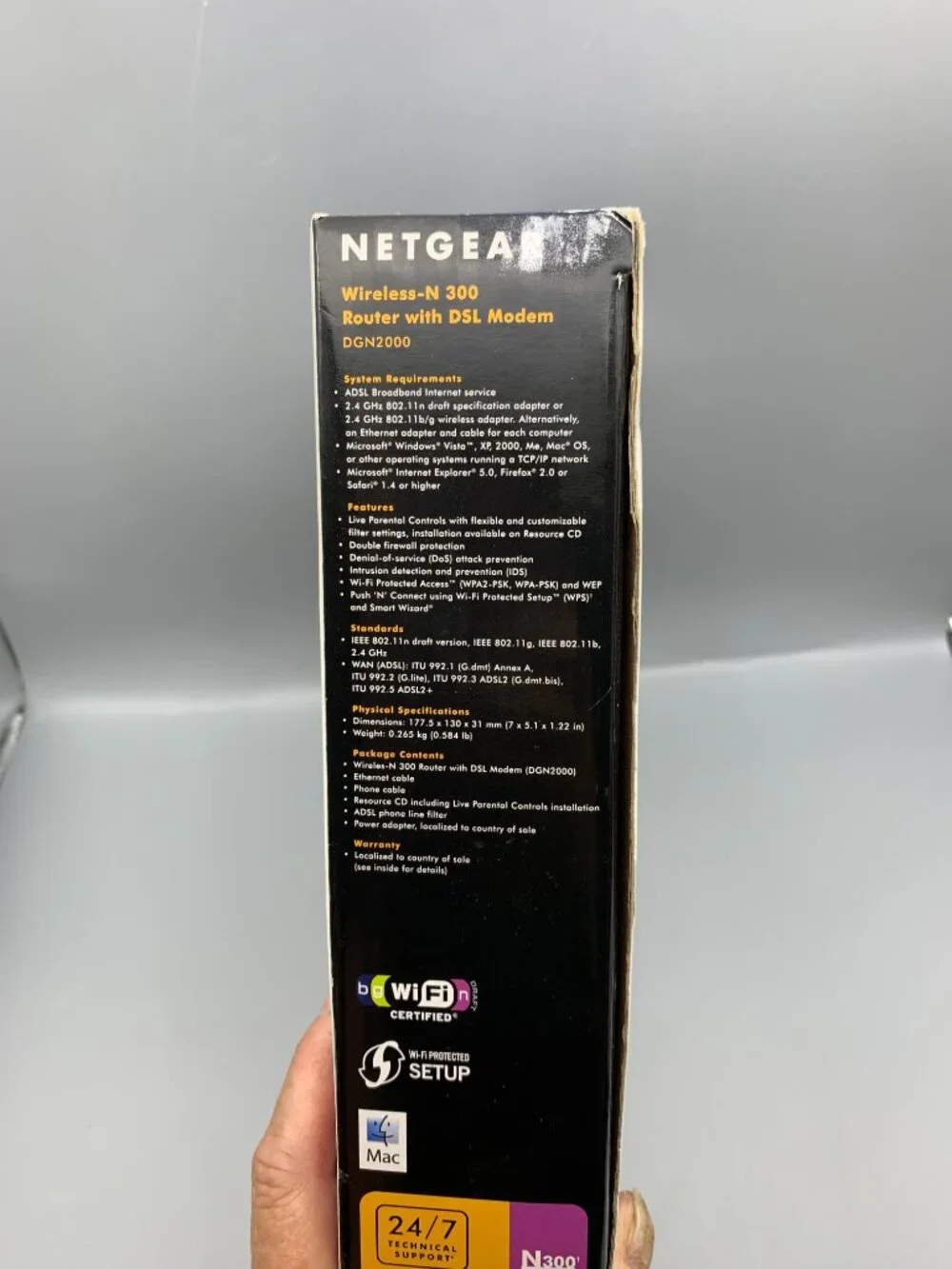 NEW in BOX Neatgear Wireless N300 Router with DSL Modem